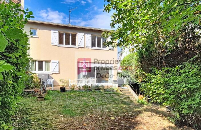 Maison  Terrasse  Jardin  5 pièces  121 m2   La Celle Saint Cloud  Châtaigneraie — photo 4