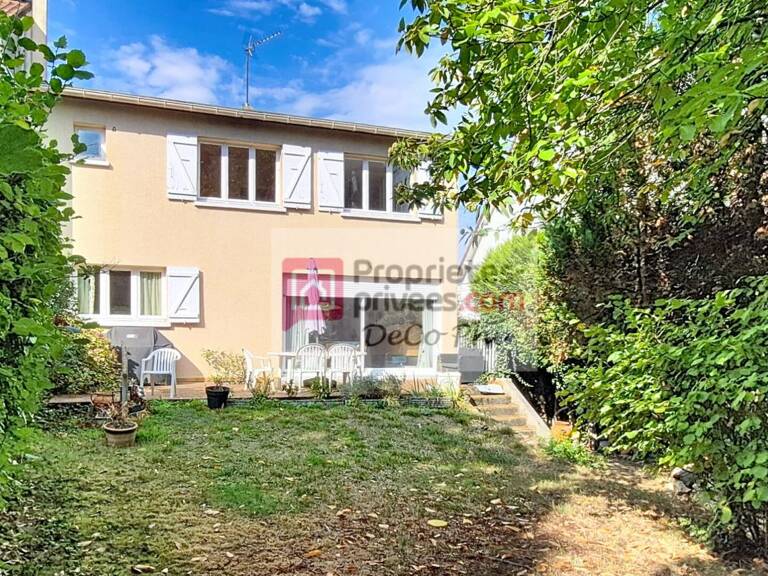 Maison  Terrasse  Jardin  5 pièces  121 m2   La Celle Saint Cloud  Châtaigneraie — photo 1