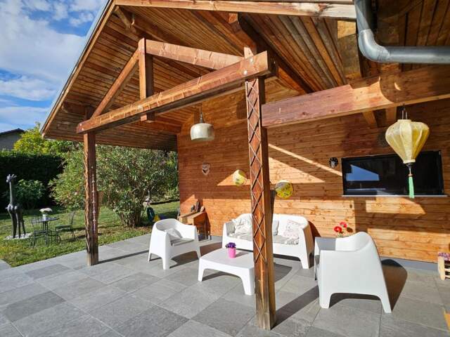 Maison d'architecte bioclimatique 5P 122 m² avec piscine et dépendances à SAINTE-MARIE-D'ALLOIX (38660) — photo du bien