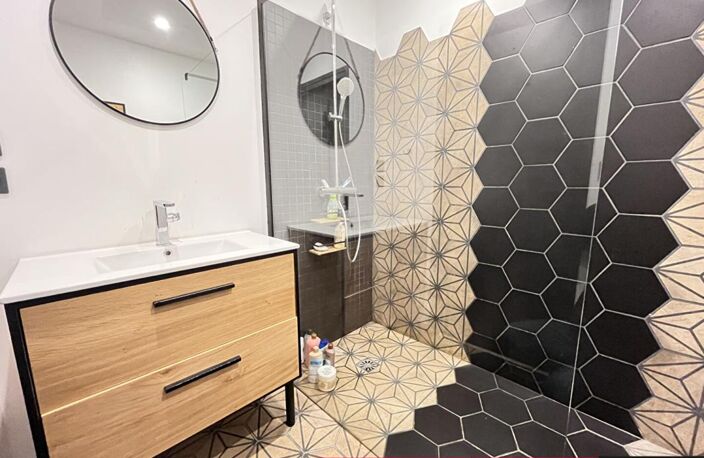 Semi Individuelle - 5 chambres - cave - jardin - garage -130 m2 — photo 5