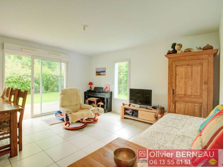 Appartement Espelette 3 pièce(s) 64 m2 - jardin privatif - vue montagnes - 2 places de parking — photo 1