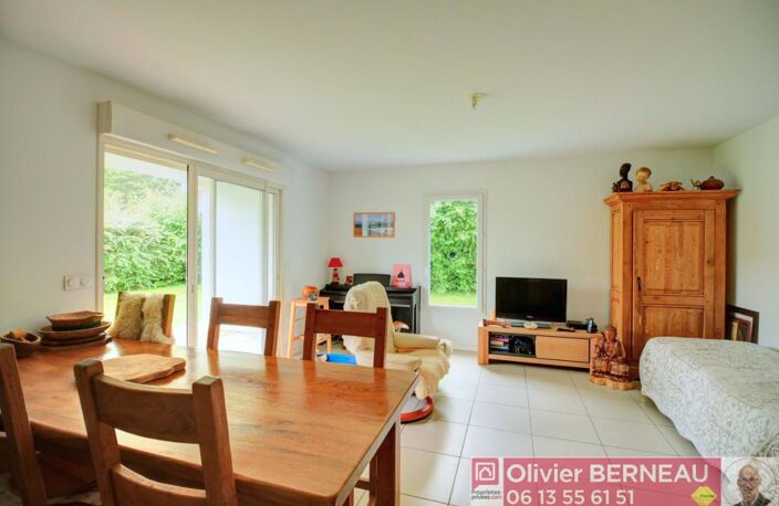 Appartement Espelette 3 pièce(s) 64 m2 - jardin privatif - vue montagnes - 2 places de parking — photo 2
