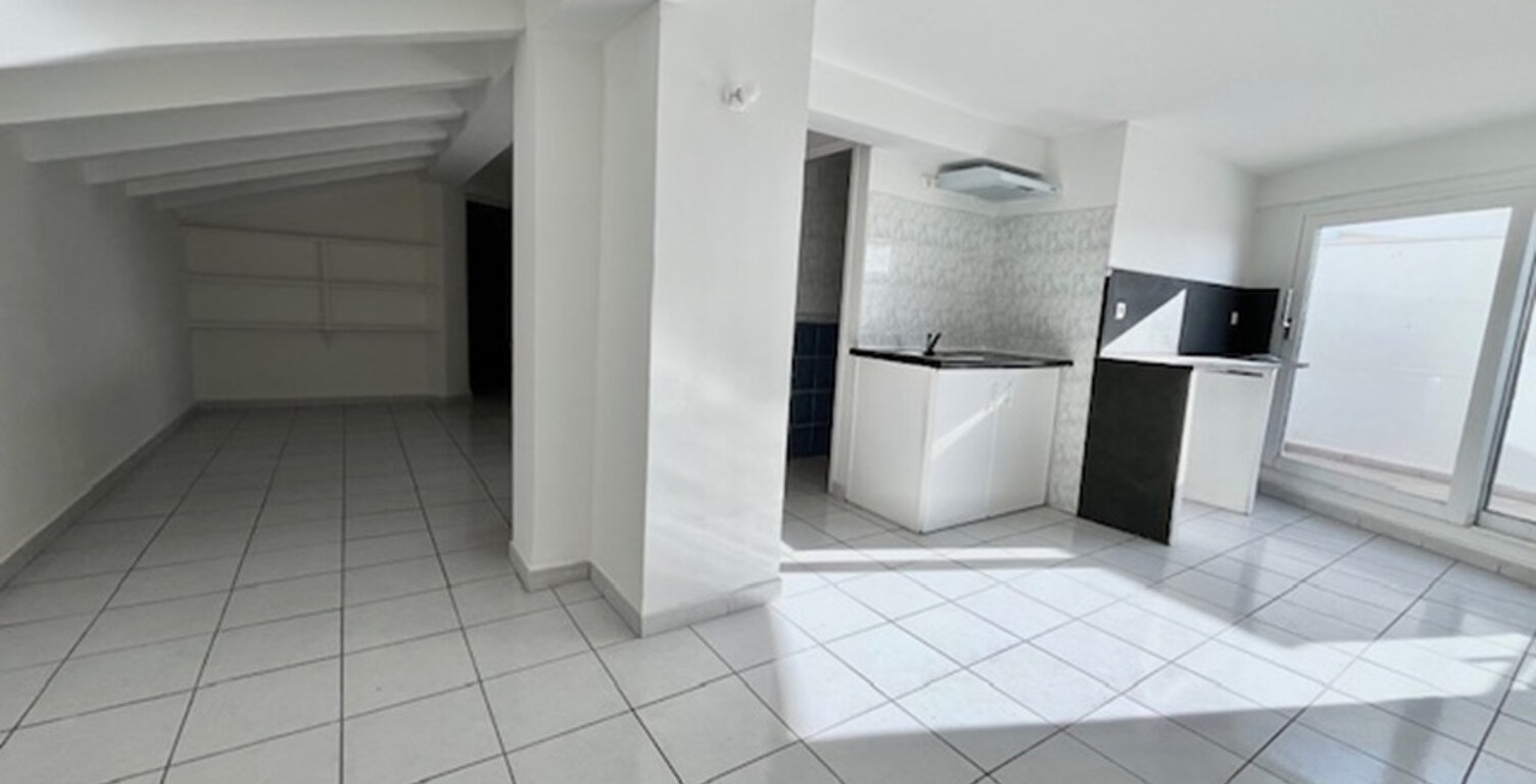 Magnifique T2 de style Loft de 39 m² carrez avec petite terrasse et comble au dernier étage avec ascenseur — photo 1