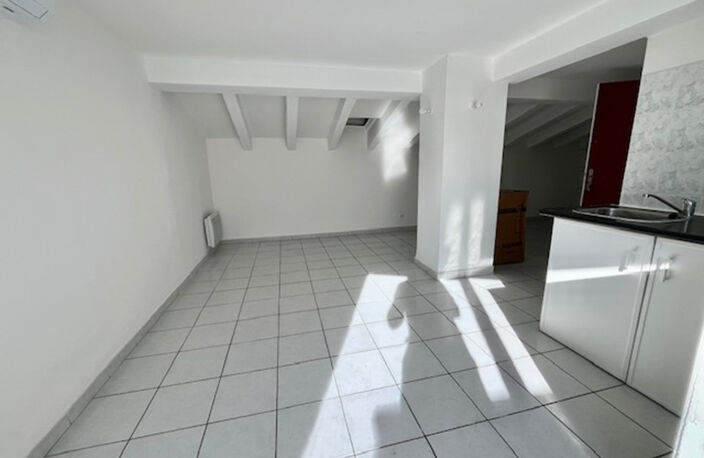 Magnifique T2 de style Loft de 39 m² carrez avec petite terrasse et comble au dernier étage avec ascenseur — photo 2