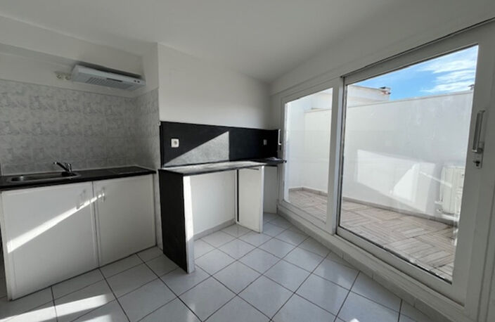 Magnifique T2 de style Loft de 39 m² carrez avec petite terrasse et comble au dernier étage avec ascenseur — photo 3