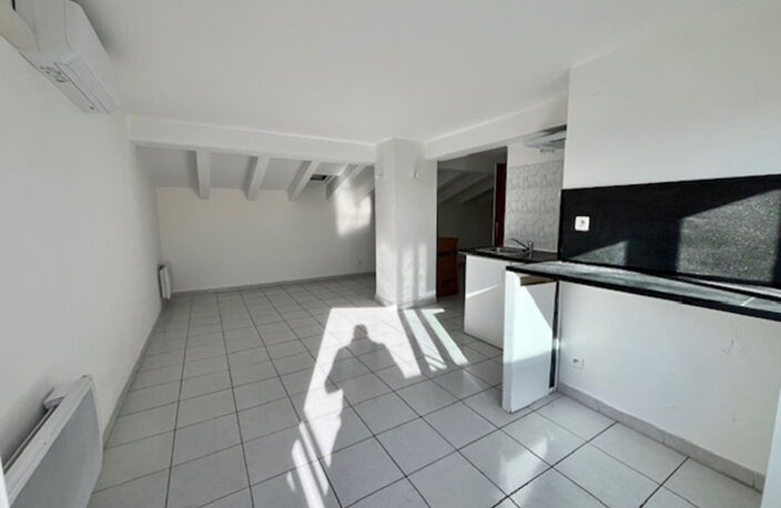Magnifique T2 de style Loft de 39 m² carrez avec petite terrasse et comble au dernier étage avec ascenseur — photo 4