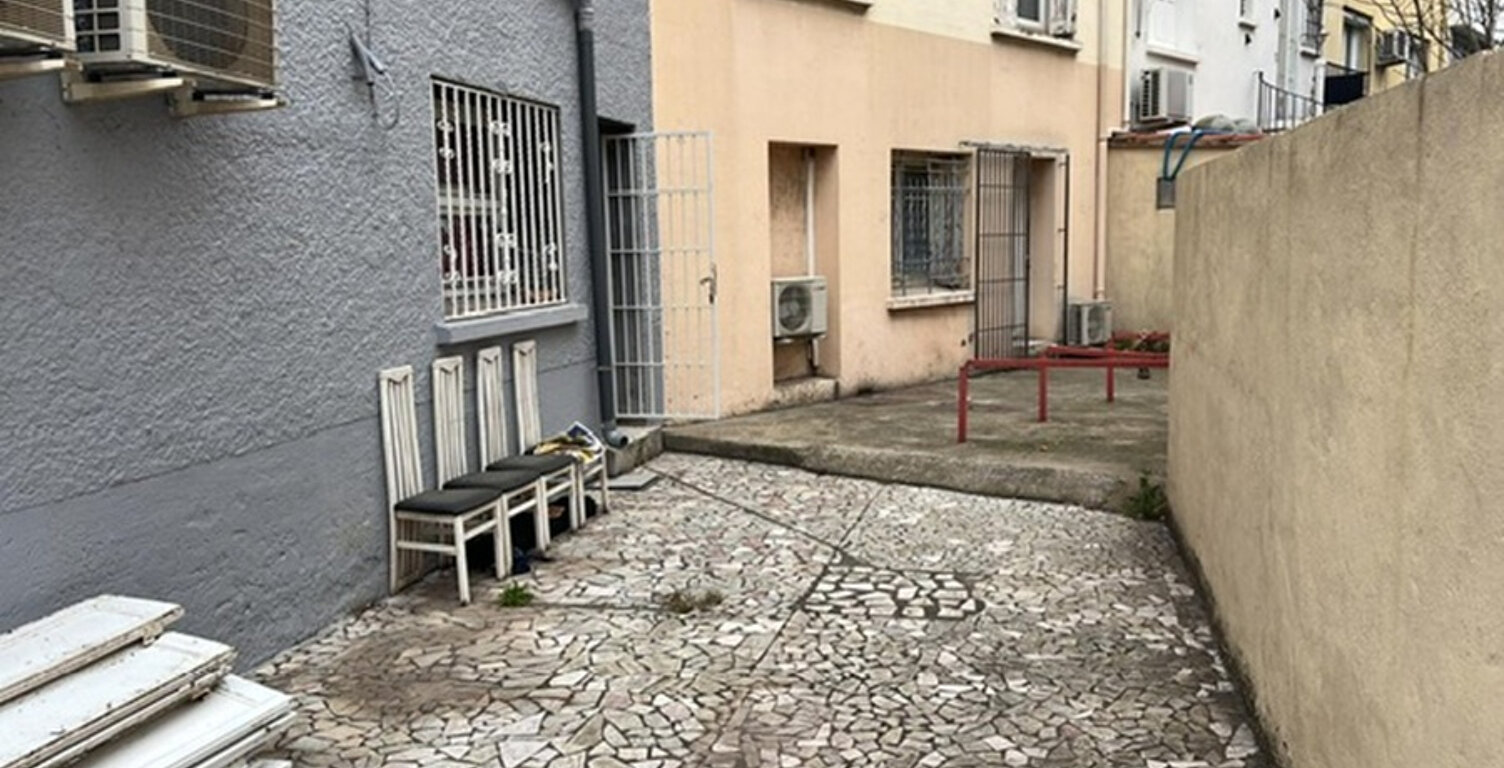Charmant T2  de 41 m² loué avec cour loué à 458 + 60 euros de charges — photo 1