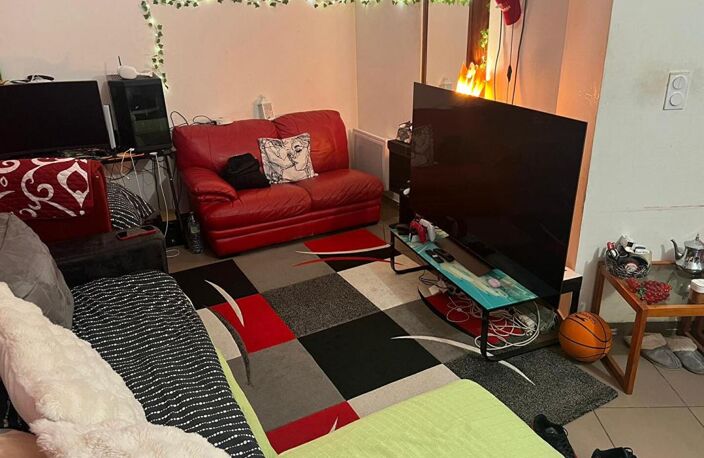 Charmant T2  de 41 m² loué avec cour loué à 458 + 60 euros de charges — photo 3