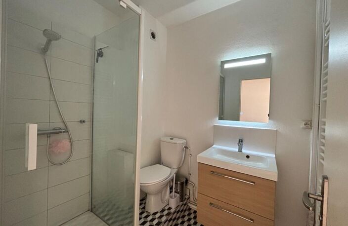 Appartement Angers  - 5 chambres — photo 2