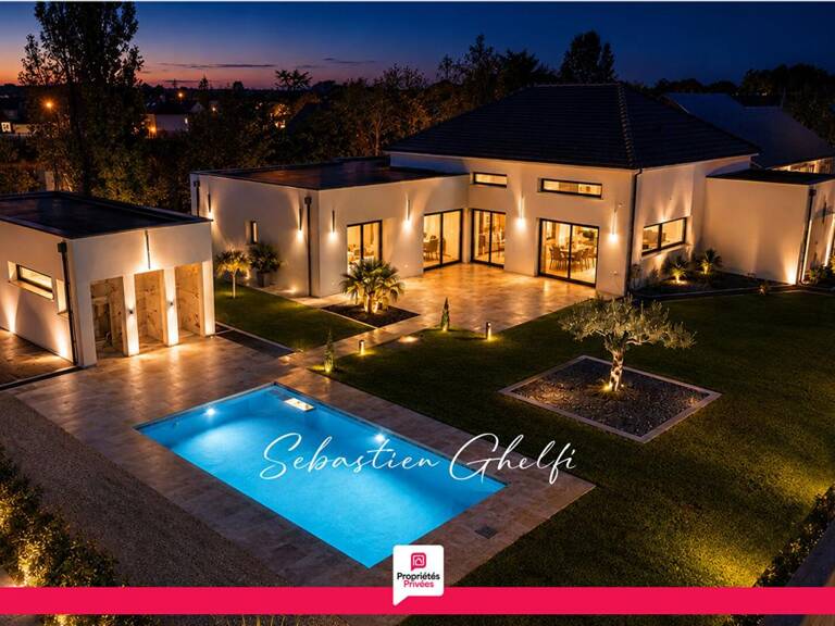 belle maison contemporaine avec 5 chambres-piscine-grand garage — photo 1