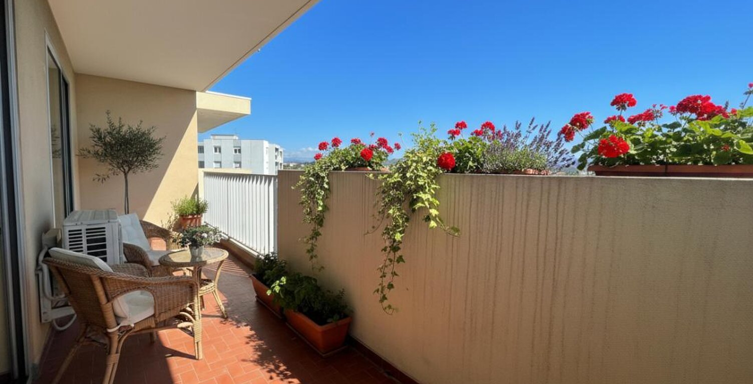 Appartement 2 Pièces dernier étage Fréjus sans vis à vis — photo 1