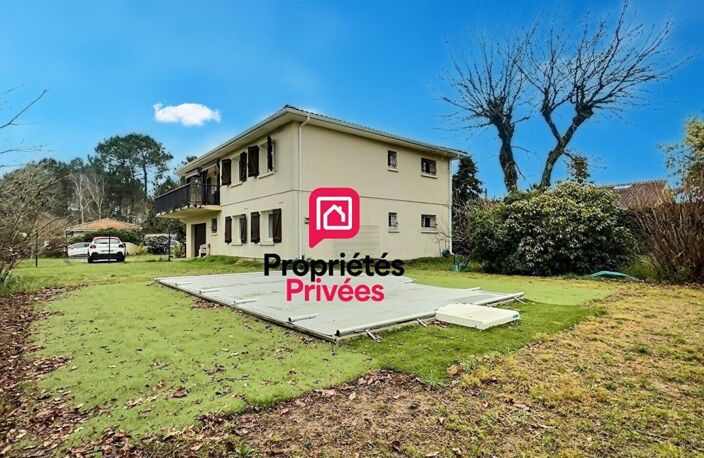 DEPT 33 - CESTAS BOURG - Maison Cestas 6 pièce(s) 162 m2, terrasse de18m2, garage, jardin de 931m2 avec piscine — photo 2