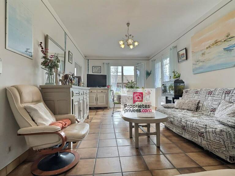 Dept 33 - La Teste De Buch- Maison 5 pièce(s) 79 m2 avec terrasse, son jardin de 745m² et un garage indépendant, une véranda de 10m2 et une buanderie de 15m2 soit une surface utile de 104m2 — photo 1