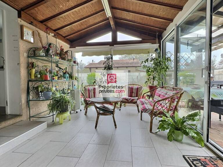 Dept 33 - La Teste De Buch- Maison 5 pièce(s) 79 m2 avec terrasse, son jardin de 745m² et un garage indépendant, une véranda de 10m2 et une buanderie de 15m2 soit une surface utile de 104m2 — photo 1