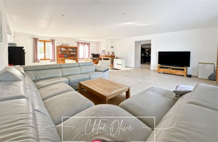 MAISON FAMILIALE 310 m² , PISCINE- VUE DÉGAGÉE , CRÉCY-LA-CHAPELLE — photo 4