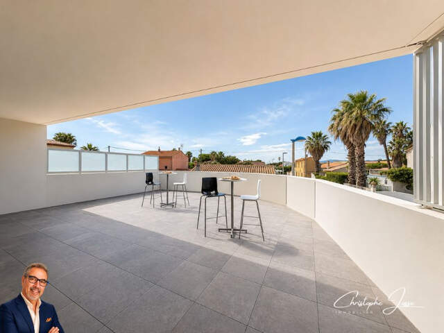 Appartement  3 pièces climatisé avec grande terrasse et garage — photo du bien
