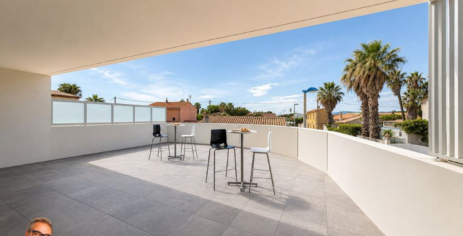 Appartement  3 pièces climatisé avec grande terrasse et garage — photo 1