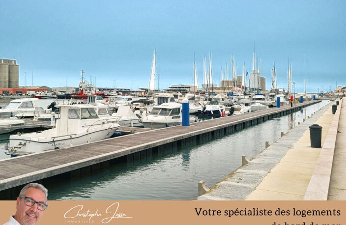 Immeuble de rapport vue port et mer — photo 3