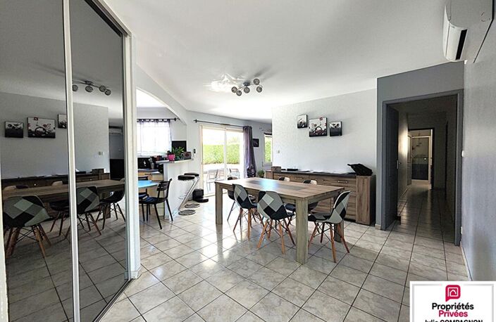 Maison de Plain-pied  120 m² - 5 chambres - garage et terrain — photo 2
