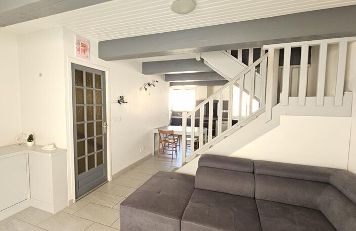 MAISON DE VILLE 3 FACES DE 70 M² AVEC  GRANDGARAGE ET TERRASSE — photo 2