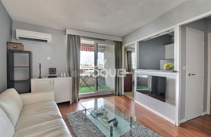 Bachut - Appartement T2 de 31 m²,  6 étage sur 7,  Balcon vue dégagée, Lyon 8ème (69008) — photo 2