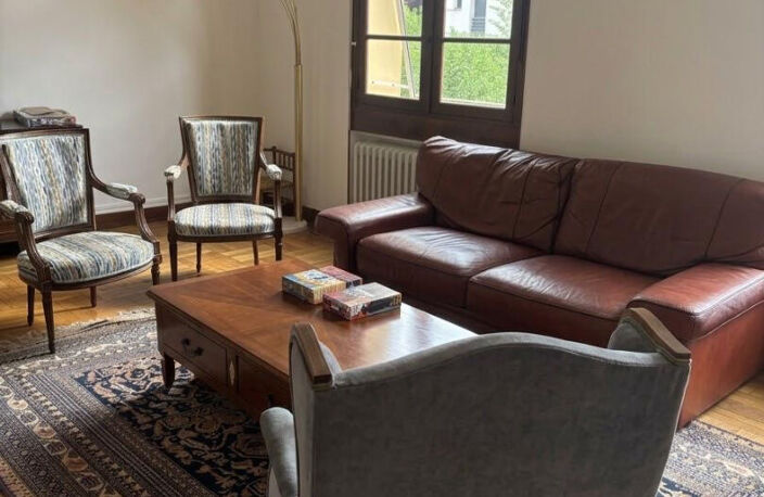 Maison familiale quartier Saint Exupéry  9 pièces ,environ 210 m2 avec terrasse, garage, cave et jardin.. — photo 4