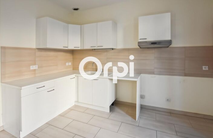   SAINT-SYMPHORIEN-SUR-COISE – BEL APPARTEMENT AVEC VUE SUR LE PARC — photo 3