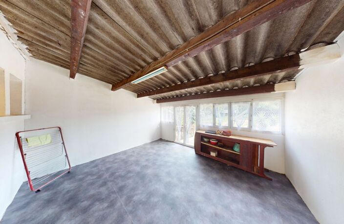 Maison beaux volumes à rafraichir — photo 3