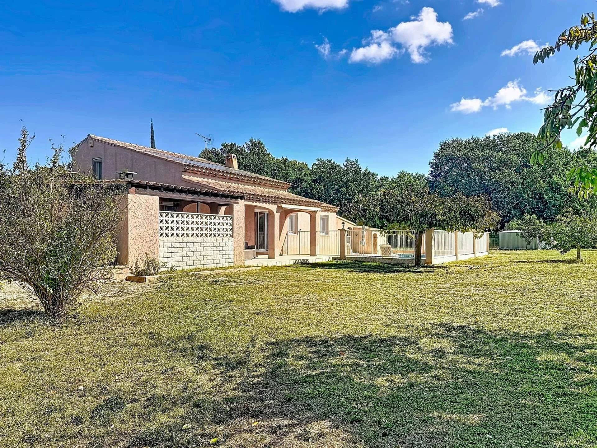 Maison 6 pièces 140 m² · à Trets · 140 m² · 638 000 €