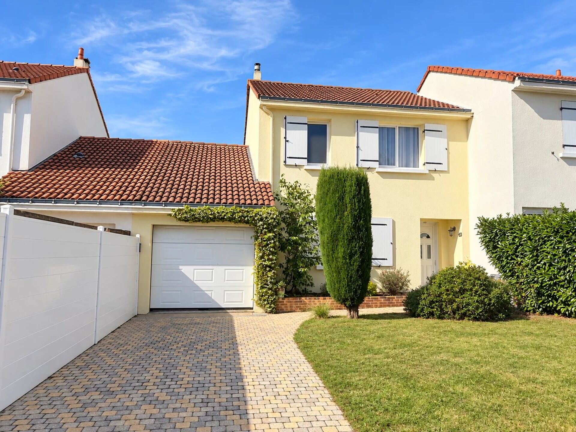 Maison 5 pièces 92 m² · à Saint-Sébastien-sur-Loire · 92 m² · 327 000 €
