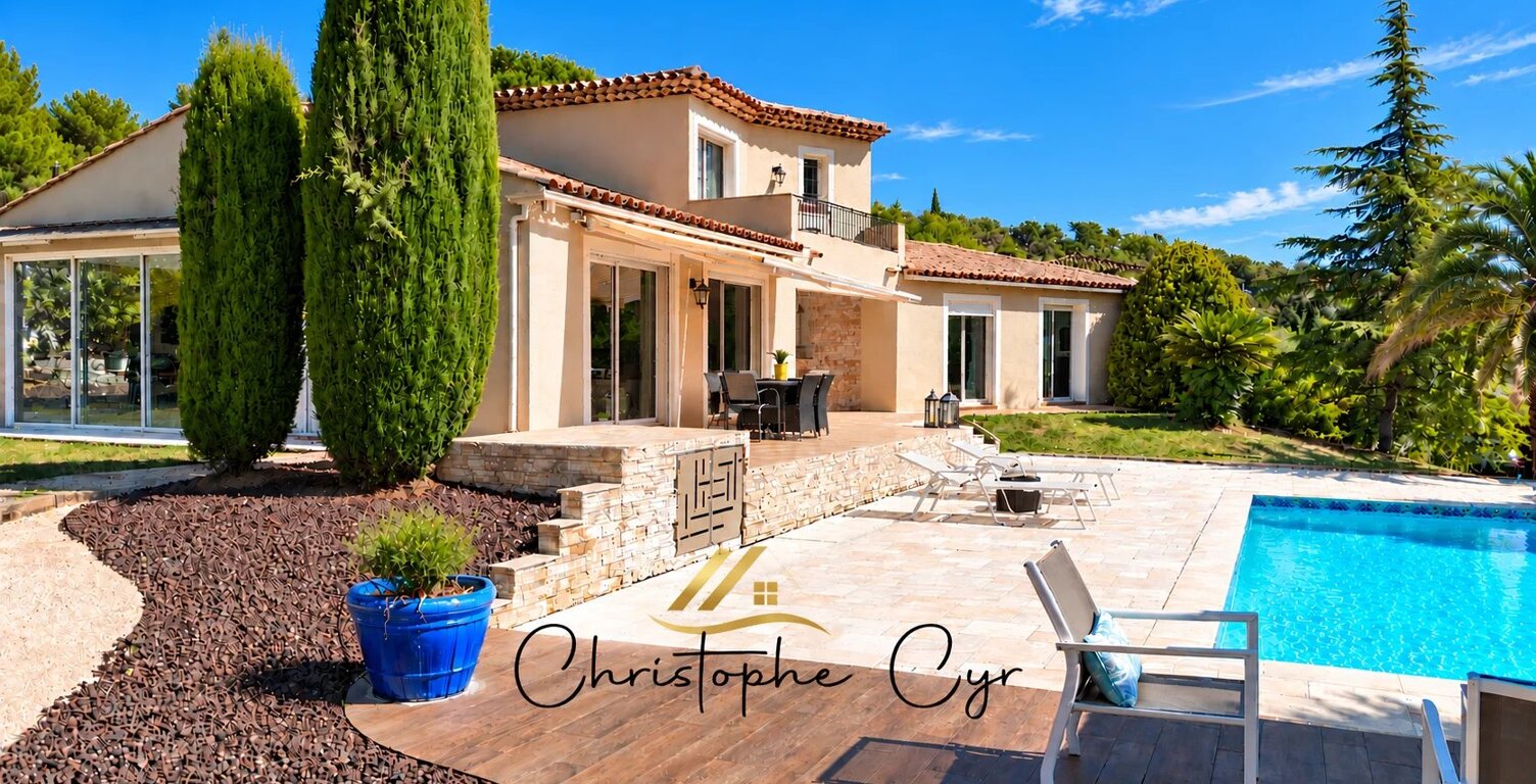 SAINT-RAPHAËL – VILLA AVEC PISCINE, ENVIRON 150 M², TERRAIN DE 1 500 M² — photo 1