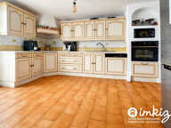 Maison familiale cle en main, DPE C, jardin et box — photo 3