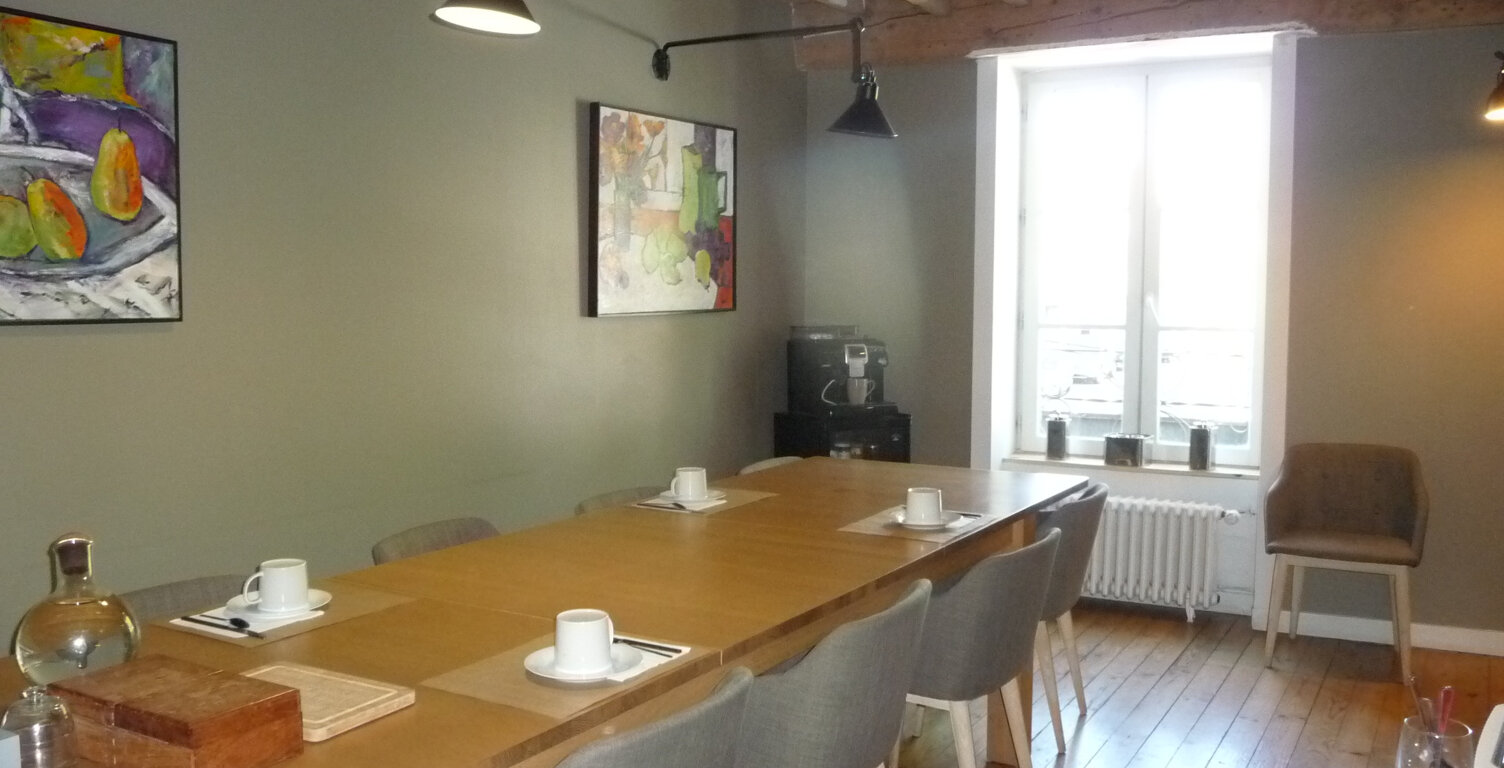 MONTBRISON HYPER-CENTRE   191 m2   TRIPLEX   CINQ CHAMBRES — photo 1