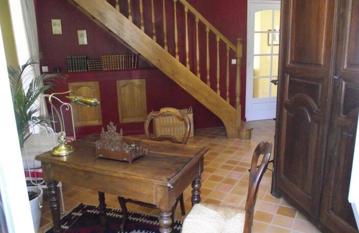 VILLA FAMILIALE 5 CHAMBRES À SAINT-ROMAIN-DE-BENET — photo 3