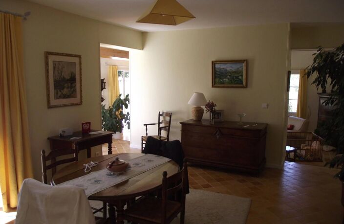 VILLA FAMILIALE 5 CHAMBRES À SAINT-ROMAIN-DE-BENET — photo 5