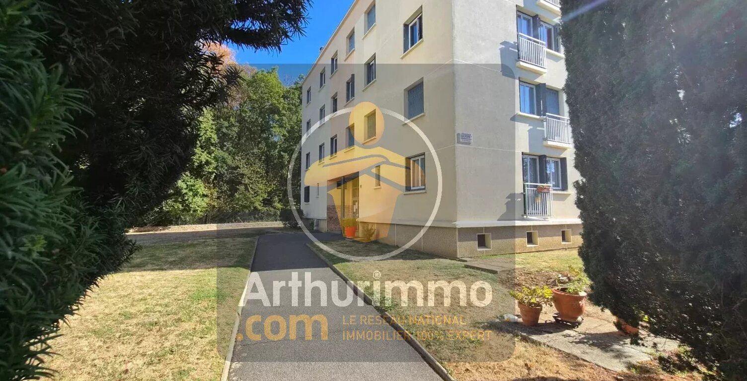 APPARTEMENT 4 PIECES DE 69 M2 - CAVE ET PLACE DE PARKING EXTERIEURE — photo 1