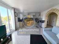 APPARTEMENT 4 PIECES DE 69 M2 - CAVE ET PLACE DE PARKING EXTERIEURE — photo 3