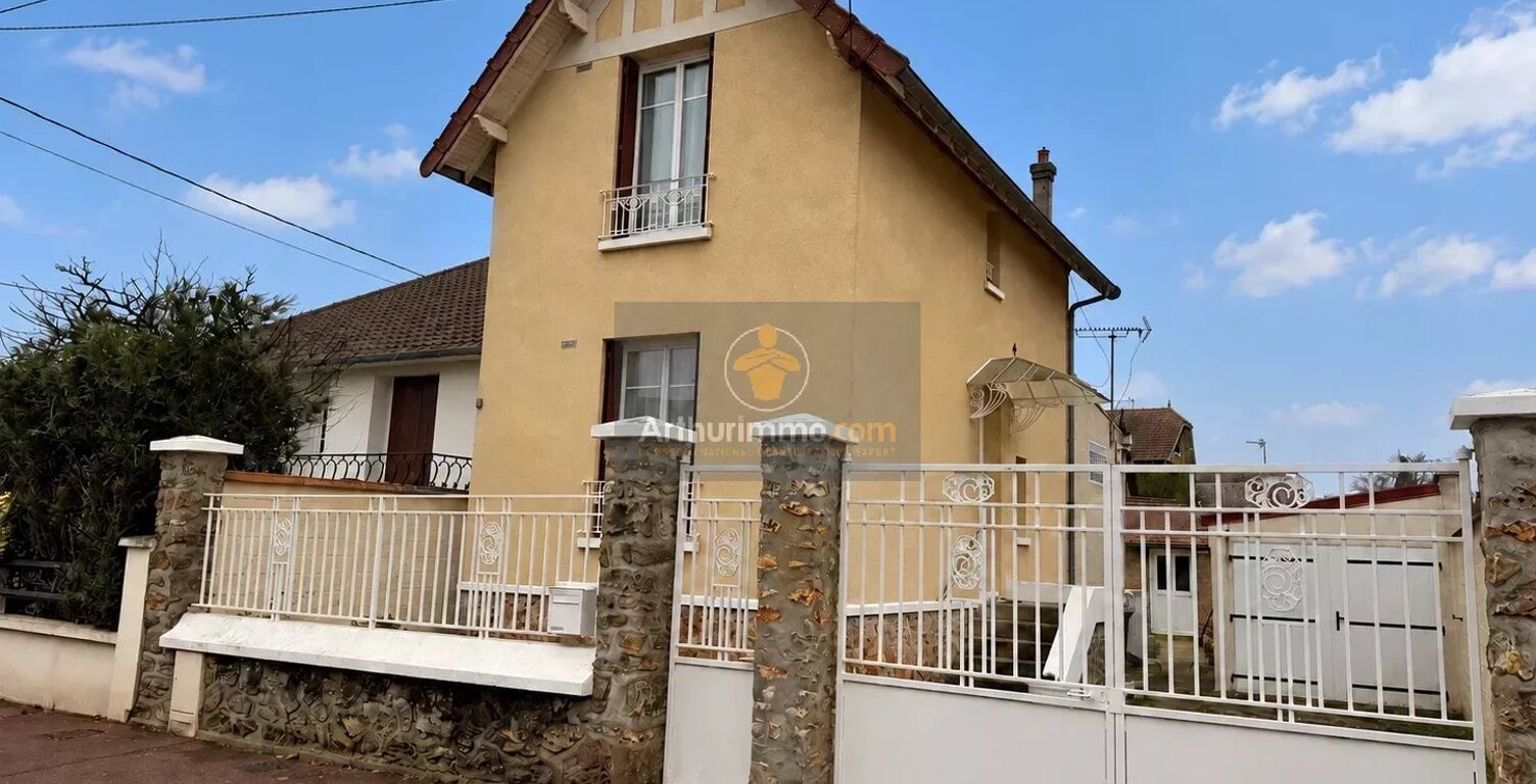 Maison à louer Verneuil Sur Seine 3 pièces 71 m2 avec jardin, garage et dépendance — photo 1