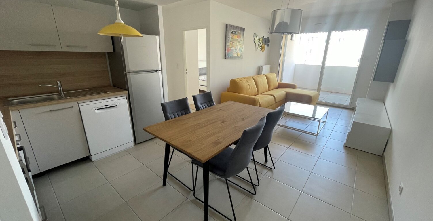 Location appartement 2 pièces 47 m² à Lyon 7 (69007) — photo 1