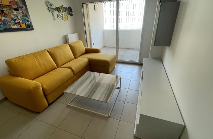 Location appartement 2 pièces 47 m² à Lyon 7 (69007) — photo 4