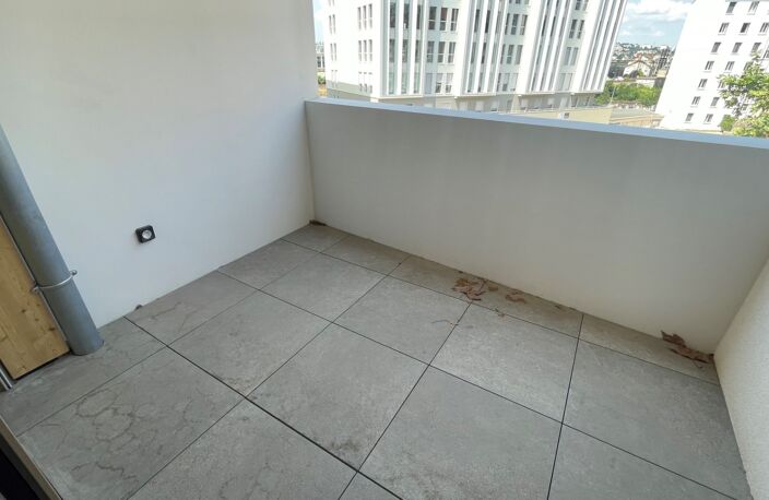 Location appartement 2 pièces 47 m² à Lyon 7 (69007) — photo 5
