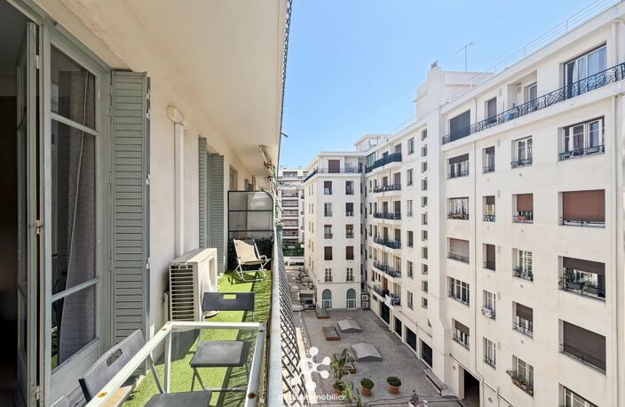 NICE - Hôtel des Postes / Wilson - 3P - rénové - balcon — photo 2