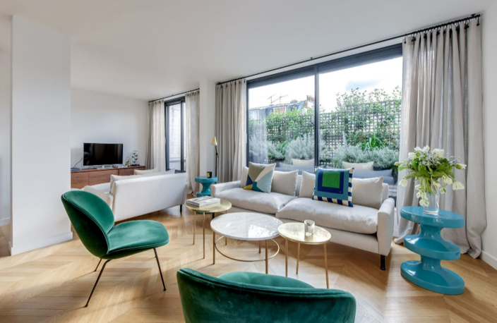 - GRANDE BAIE VITREE DANS SEJOUR + ACCES DIRECT SUR LA TERRASSE DEPUIS LES CHAMBRES!!EMMENAGEMENT FI — photo 2