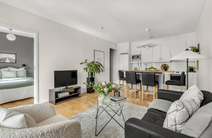- SUPERBE T2 A DEUX PAS DU CENTRE VILLE AVEC BALCON 14m² & FAIBLES CHARGES ! — photo 2