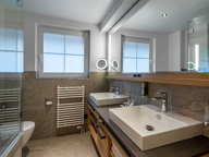 - TOUT Y EST ! MODERNITE, ESPACE, BEL EXTERIEUR... ET A PRIX ULTRA COMPETITIF ! — photo 3