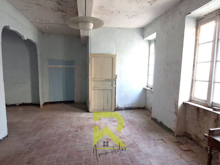 Maison de village à rénover de 58 m2 plus les combles de 34 — photo 1