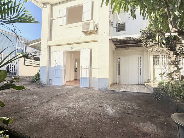 Vente Maison/villa 4 pièces — photo 1