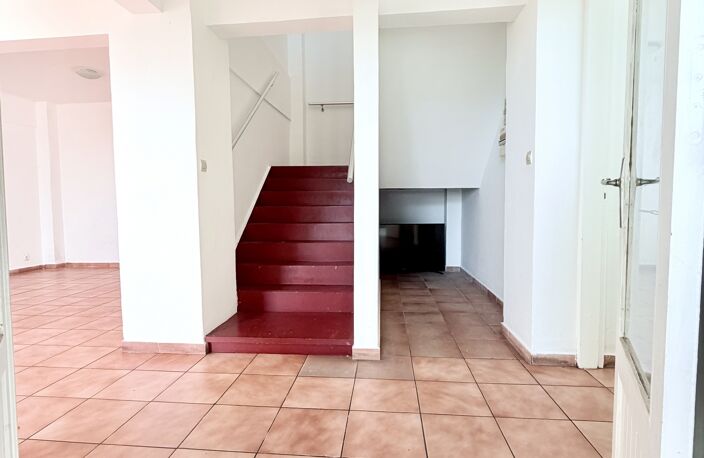 Vente Maison/villa 4 pièces — photo 2