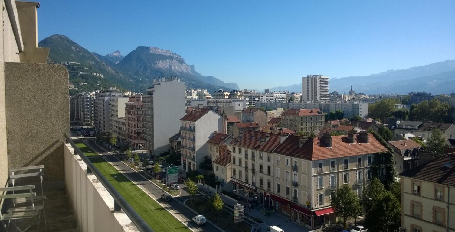 Location appartement 3 pièces 64 m² à Grenoble (38000) — photo 1