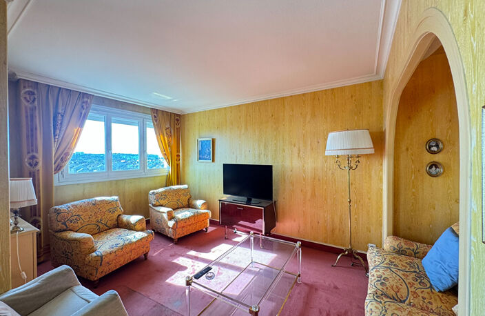 APPARTEMENT À RENOVER - 4 PIECES - 80.3 M² - REIMS JEAN JAURES — photo 2
